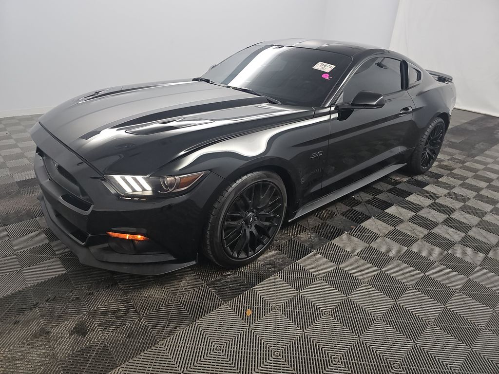 2017 Ford Mustang GT Premium photo