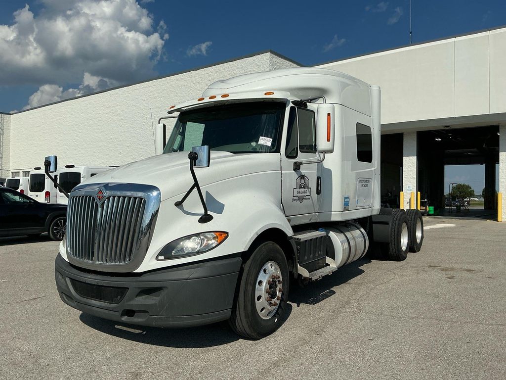 2016 International Prostar photo