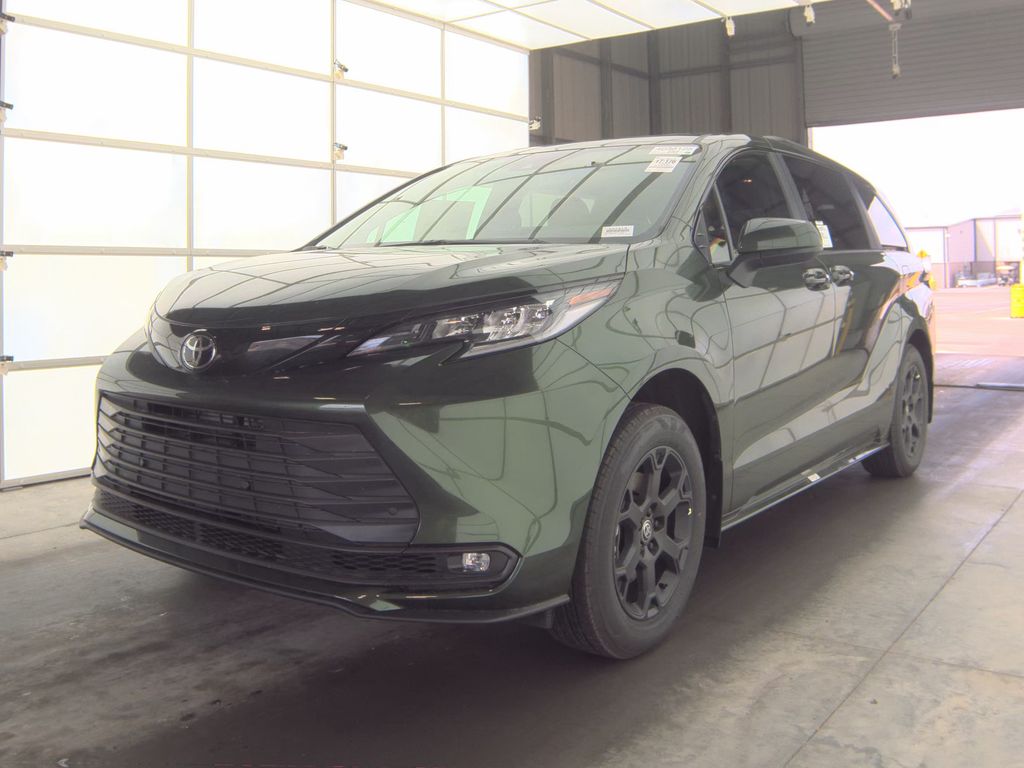 2026 Toyota Sienna Woodland photo