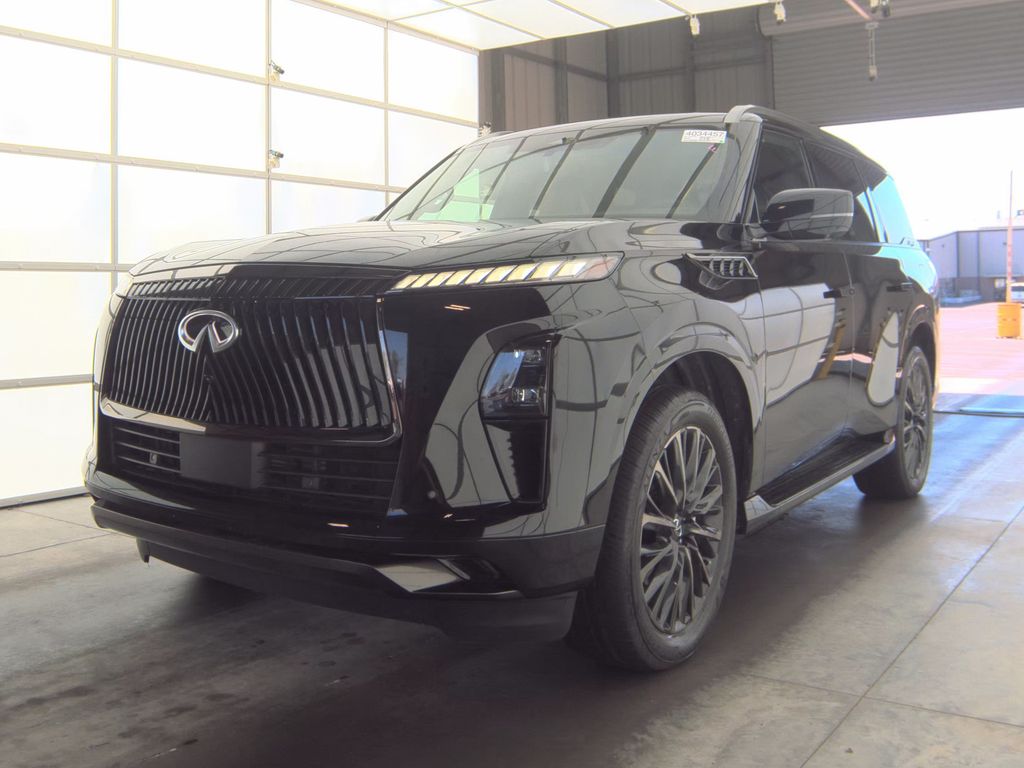 2025 INFINITI QX80 Autograph photo