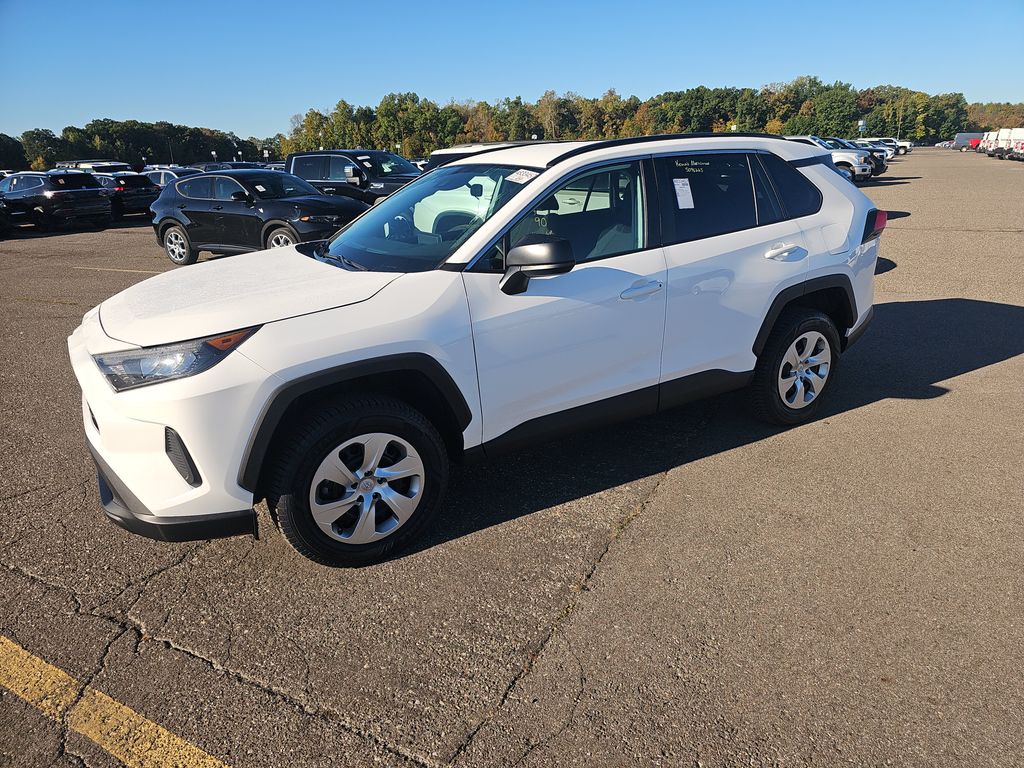2021 Toyota RAV4 LE photo