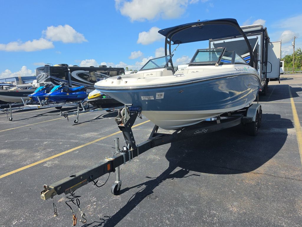 2022 Sea Ray SPX190 photo