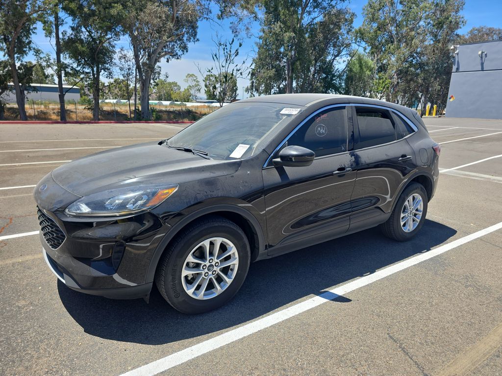 2021 Ford Escape SE photo