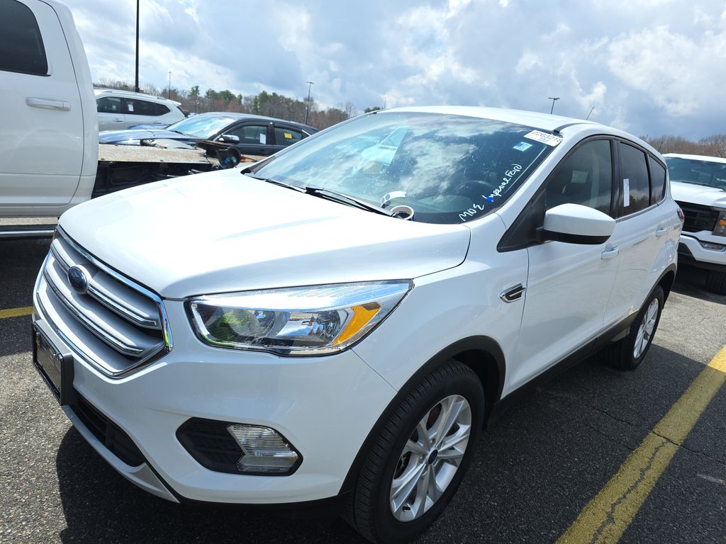 2019 Ford Escape SE photo