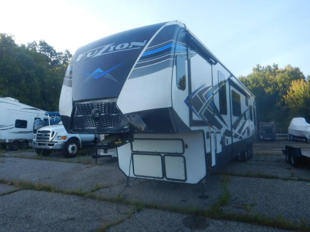 2020 Keystone Fuxion 429 photo
