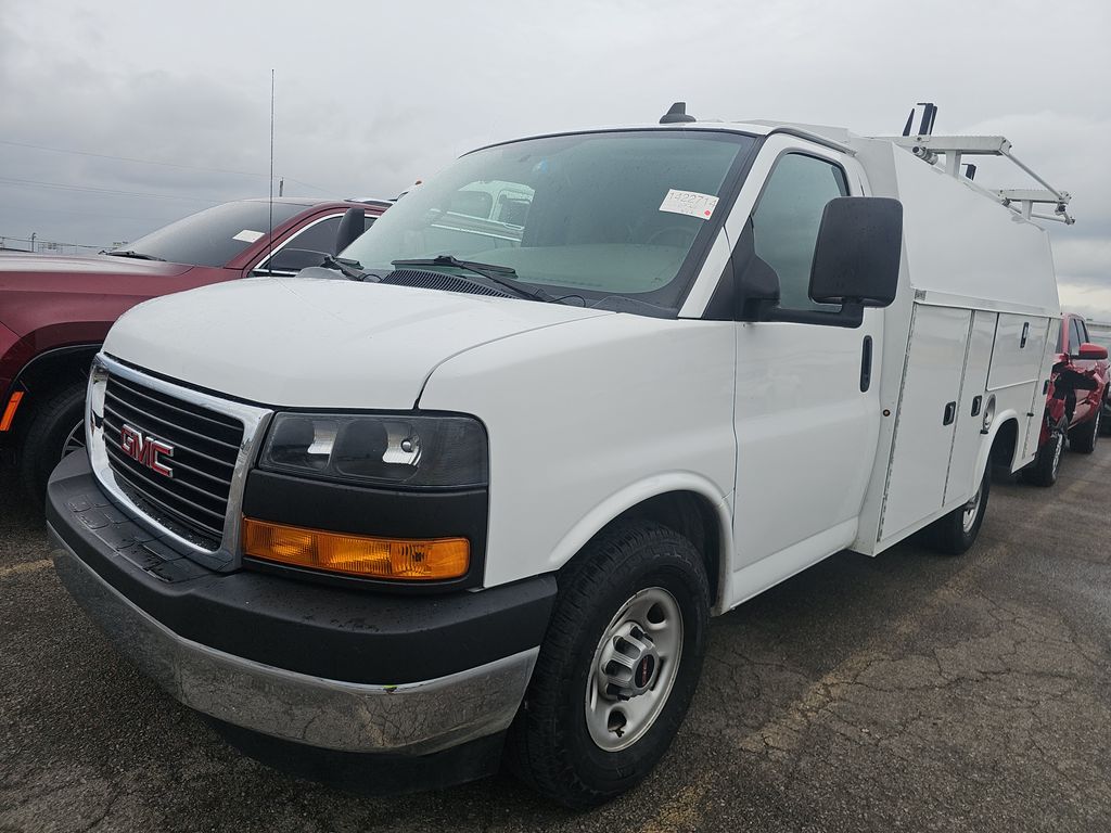 2021 GMC G3500 Cutawy photo