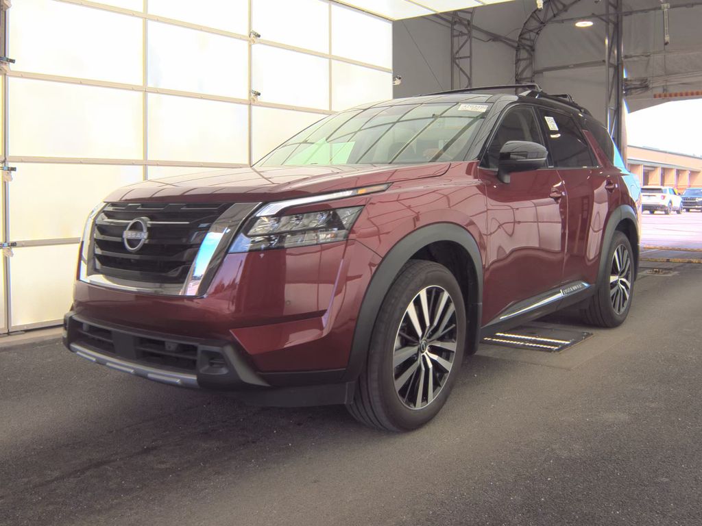 2025 Nissan Pathfinder Platinum photo