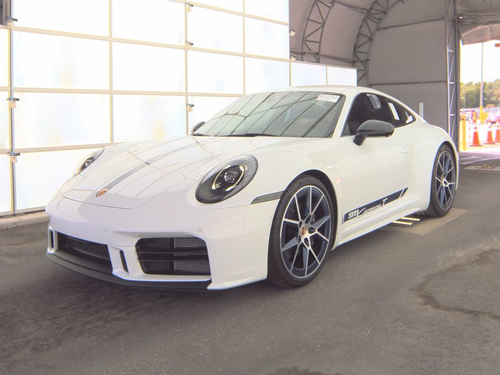 2025 Porsche 911 Carrera T photo