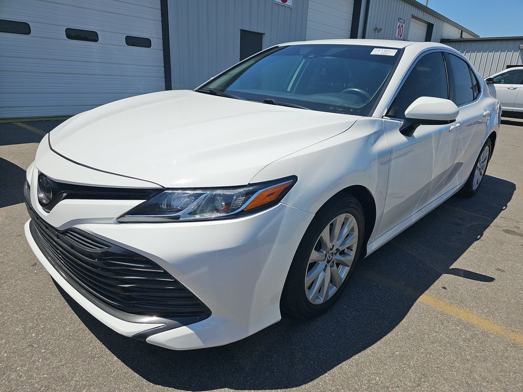 2019 Toyota Camry LE photo