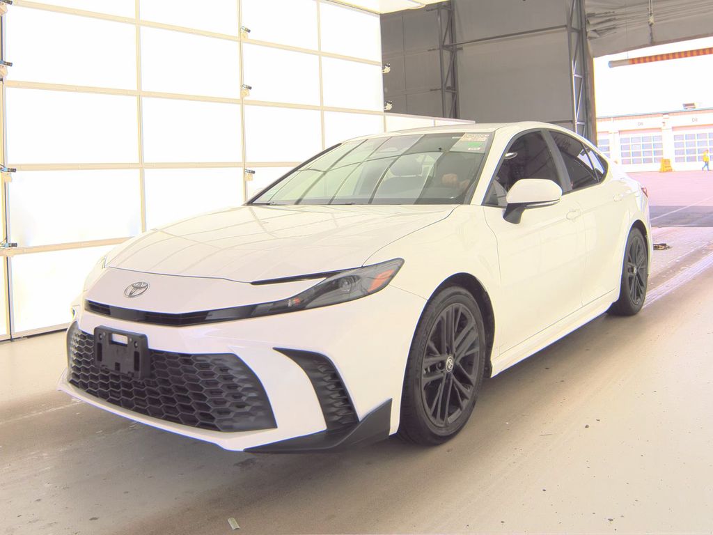 2025 Toyota Camry SE photo