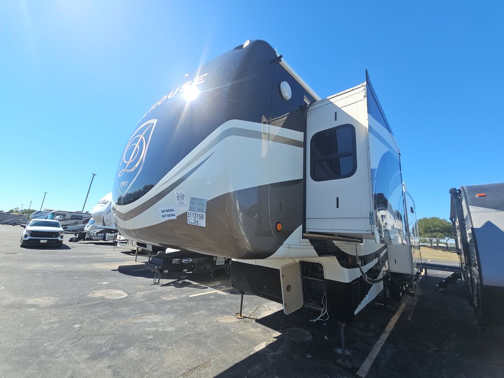 2019 Heartland Full House LX455 photo