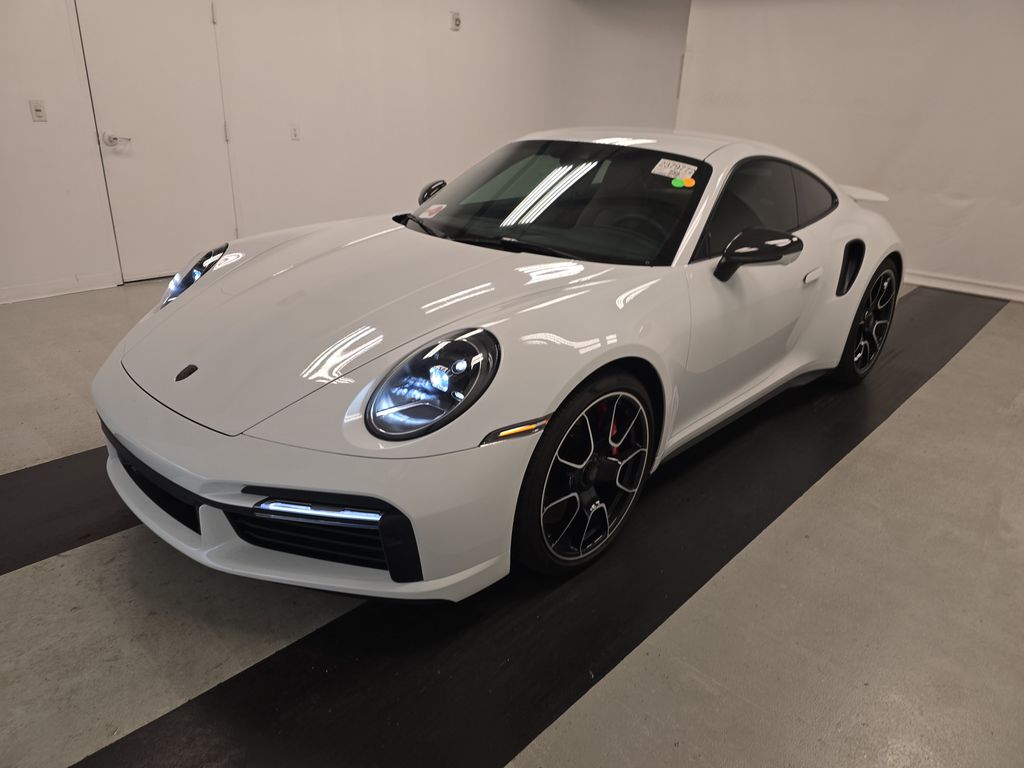 2025 Porsche 911 Turbo photo