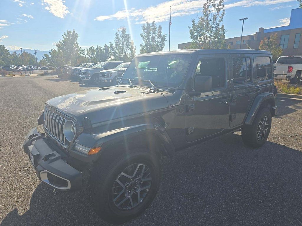 2025 Jeep Wrangler Sahara photo