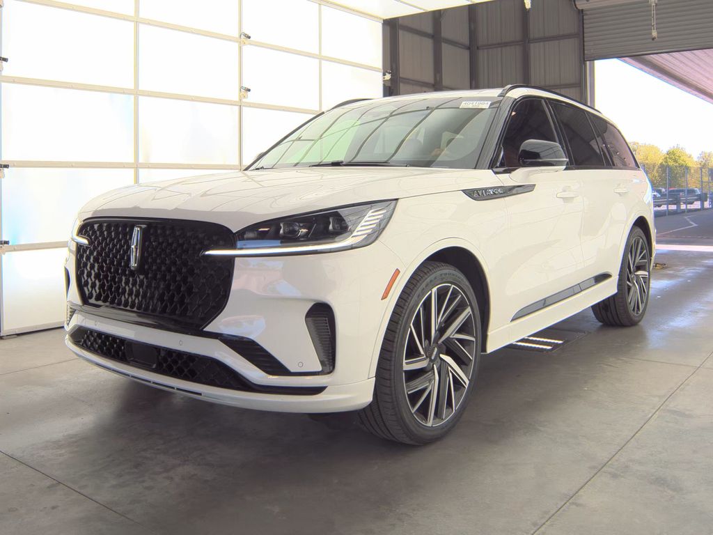 2025 Lincoln Aviator Black Labl photo