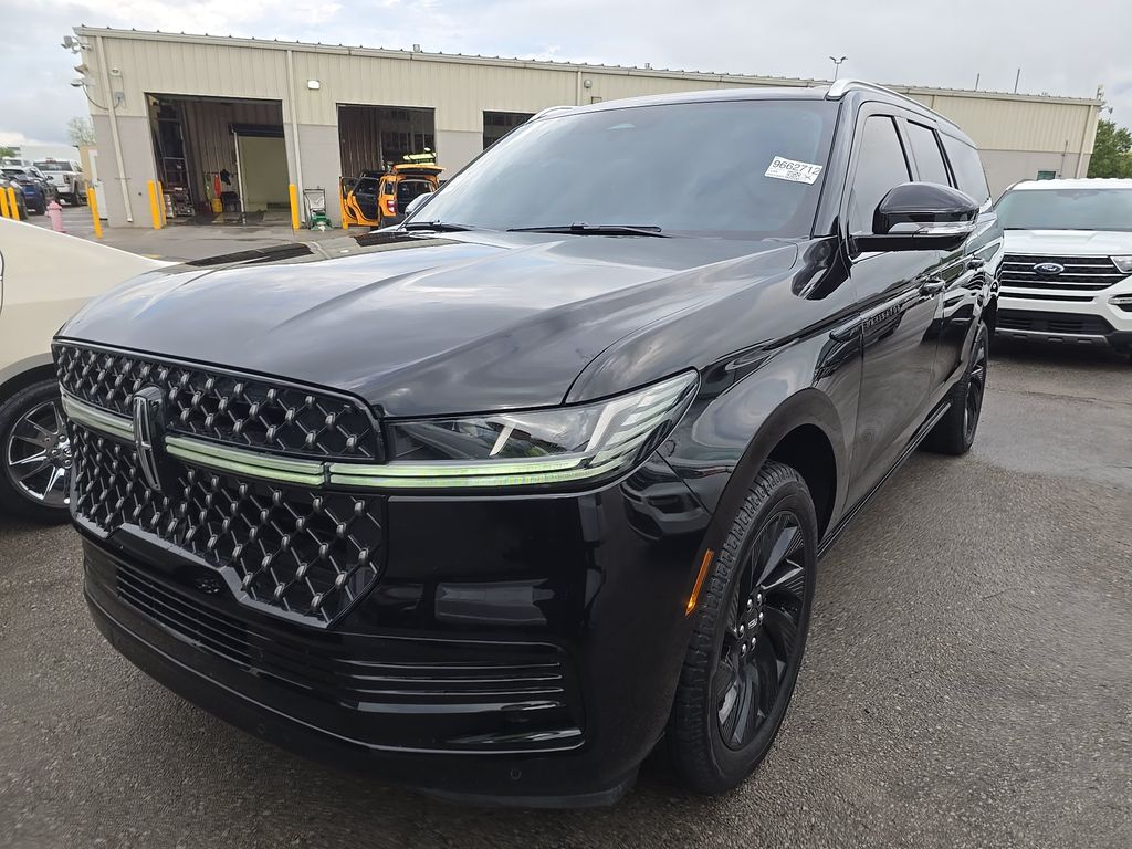 2025 Lincoln Navigator Black Labl photo