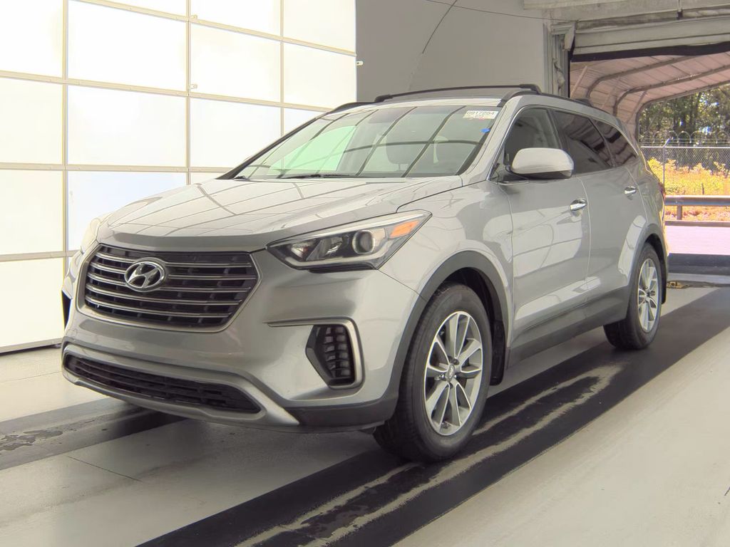 2018 Hyundai Santa Fe SE photo