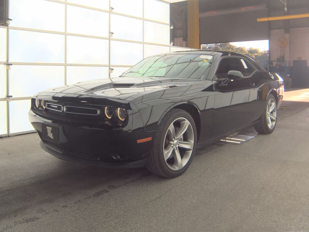 2015 Dodge Challenger SXT photo