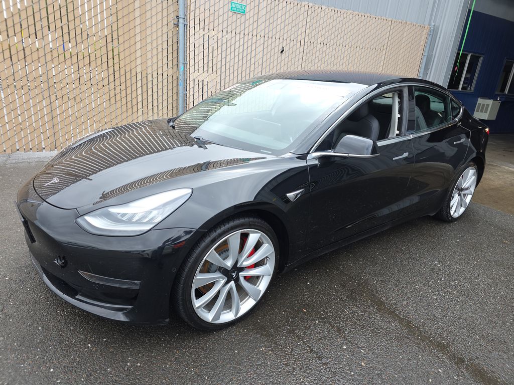 2018 Tesla Model 3 Perform photo