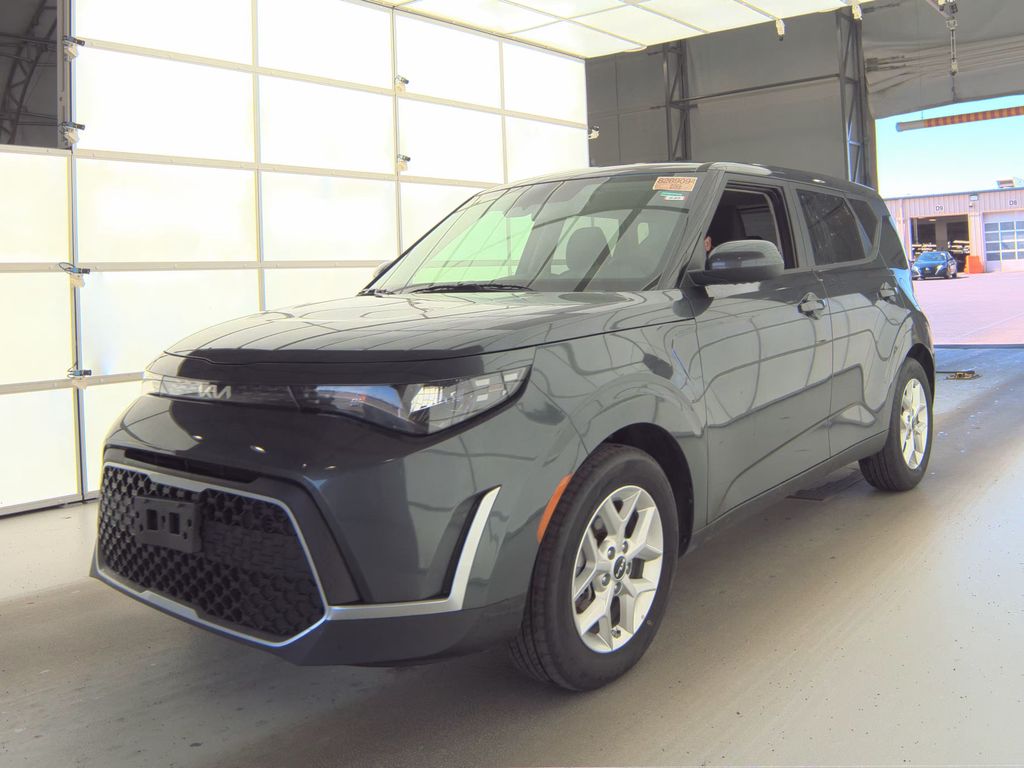 2025 Kia Soul LX photo