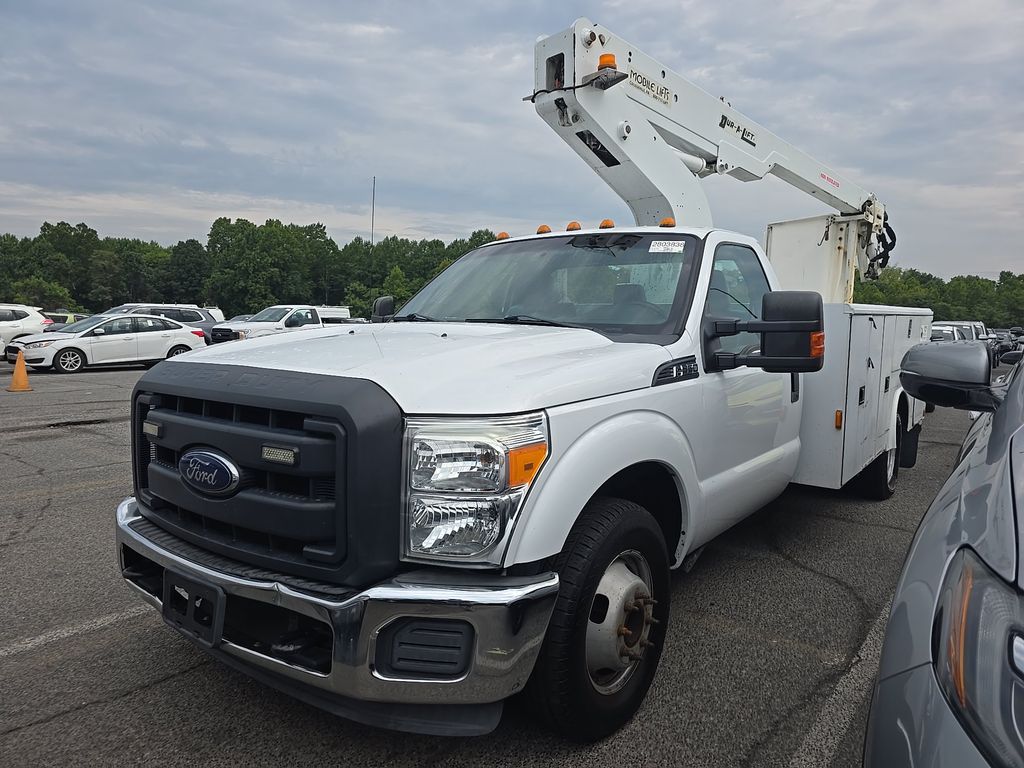 2016 Ford F-350 DRW XL photo