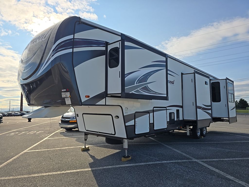 2016 Heartland Oakmont 392RD photo