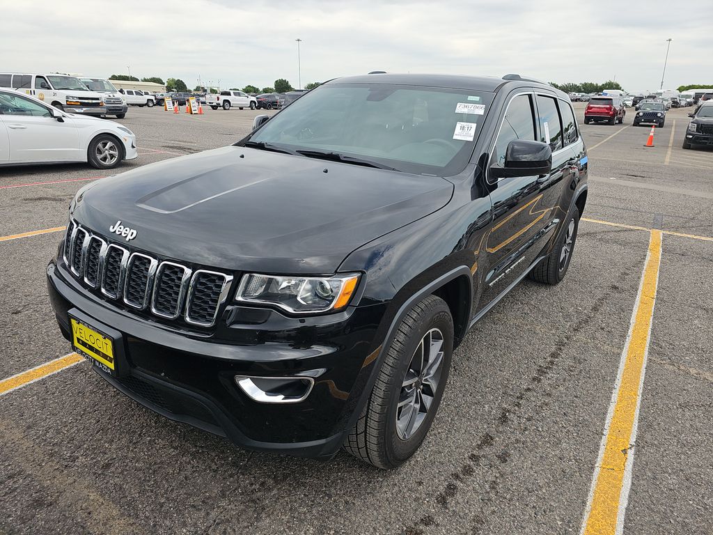 2019 Jeep Grand Cherokee Laredo E photo