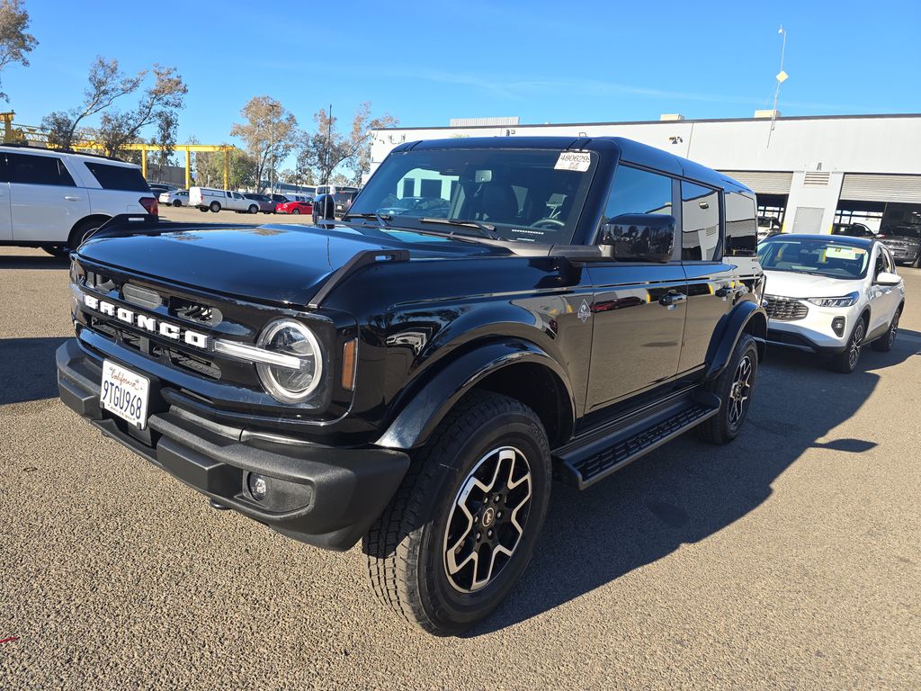 2025 Ford Bronco Outer Bank photo
