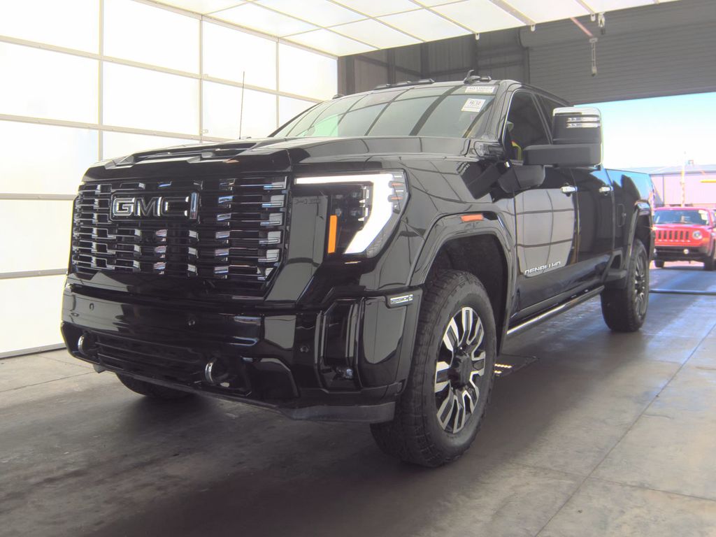 2025 GMC Sierra 2500HD Denali ULT photo