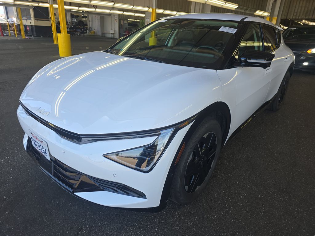2025 Kia EV6 Wind photo