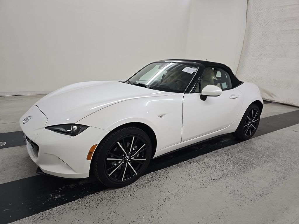 2025 MAZDA MX-5 Miata Grand Tour photo
