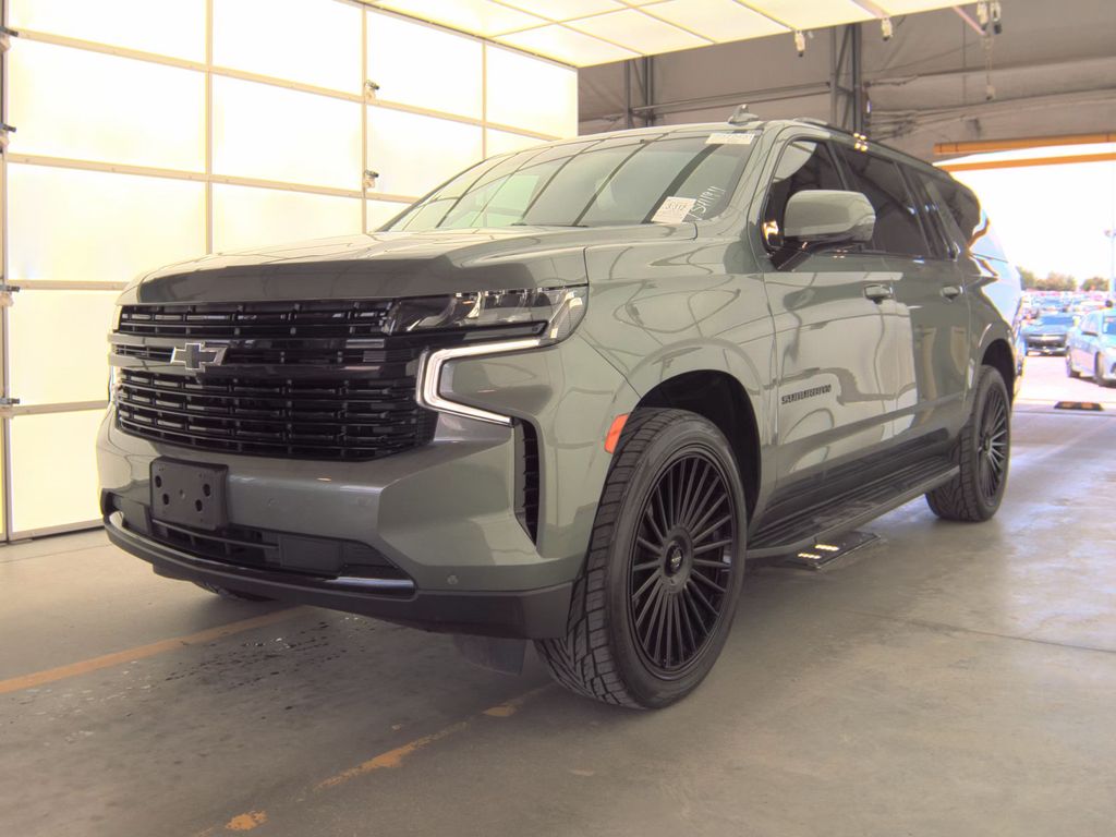 2024 Chevrolet Suburban RST photo