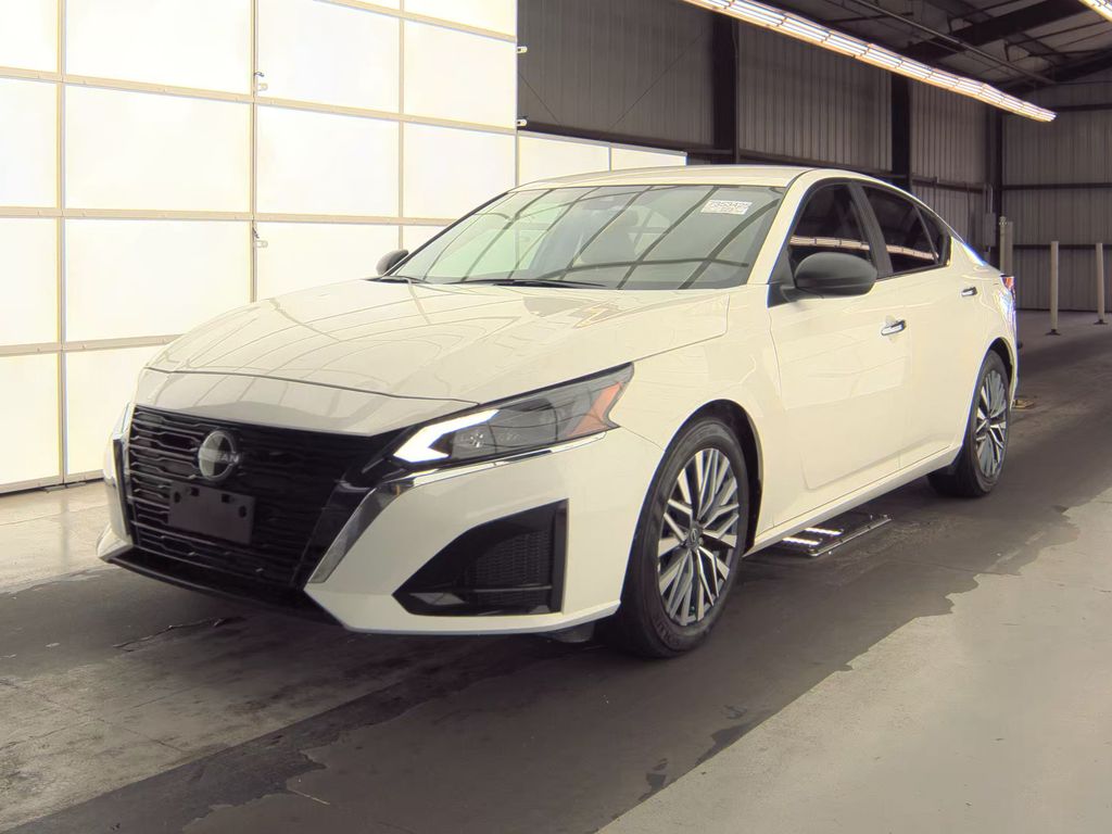 2025 Nissan Altima SV photo