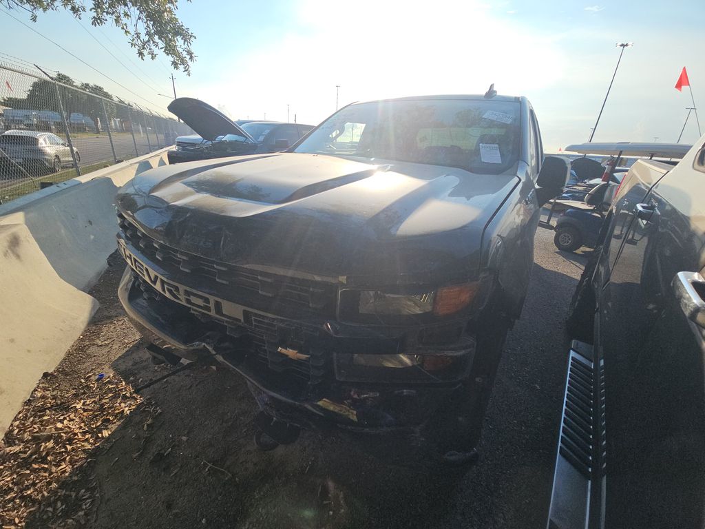 2021 Chevrolet 1500 SLV Custom photo