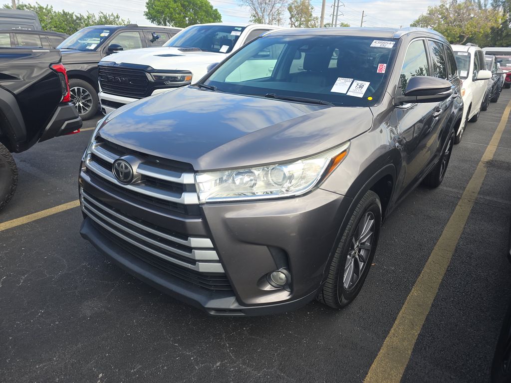 2019 Toyota Highlander XLE photo