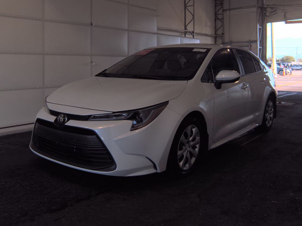 2025 Toyota Corolla LE photo