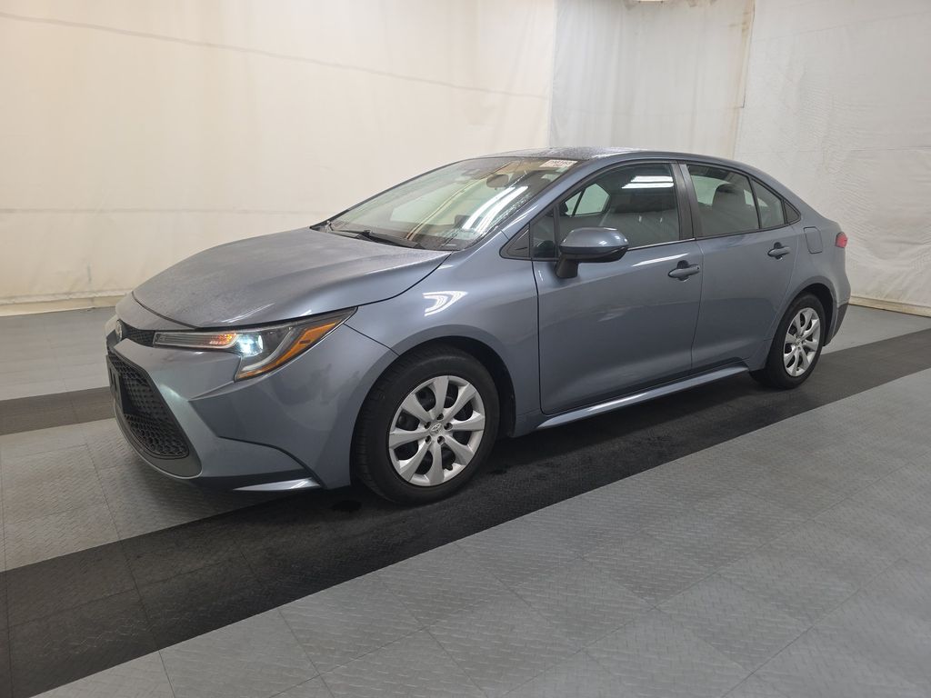 2021 Toyota Corolla LE photo