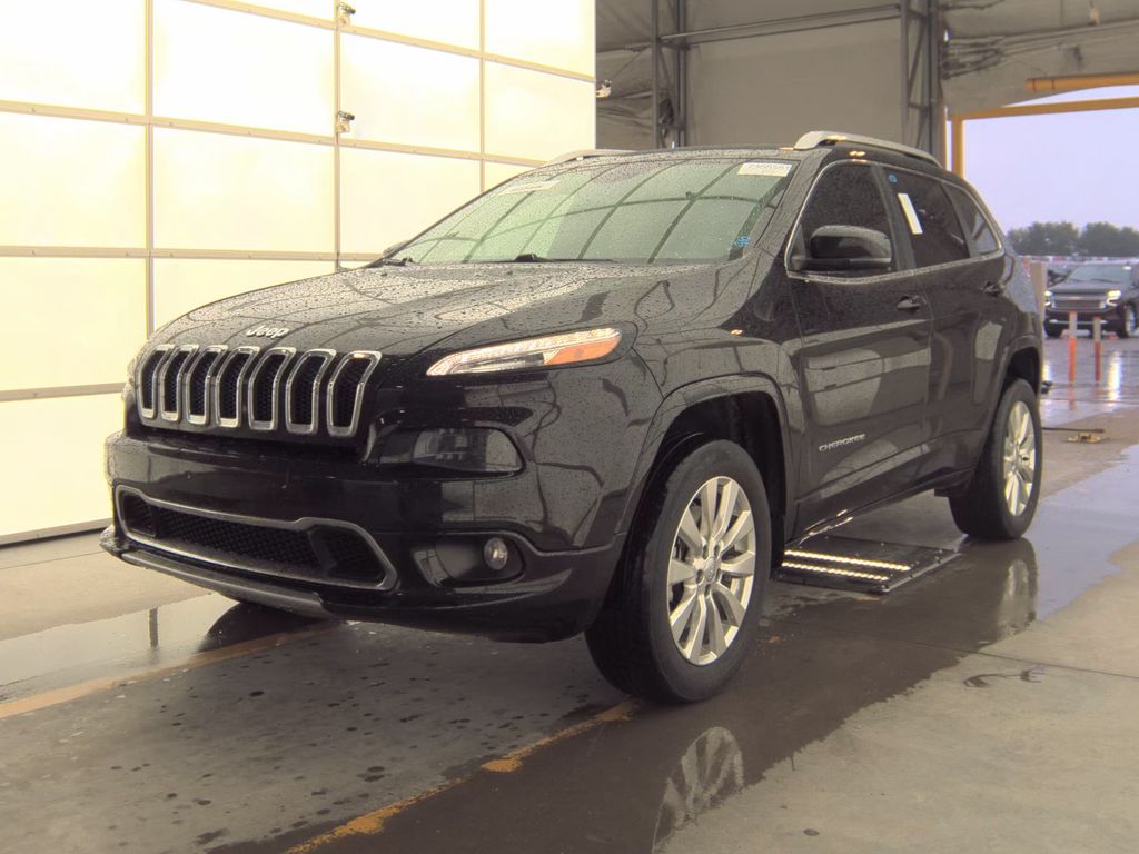 2017 Jeep Cherokee Overland photo