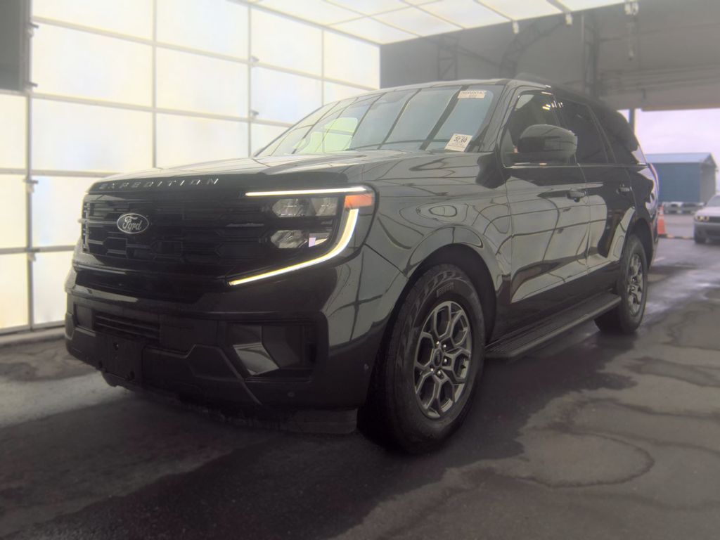 2025 Ford Expedit Active photo