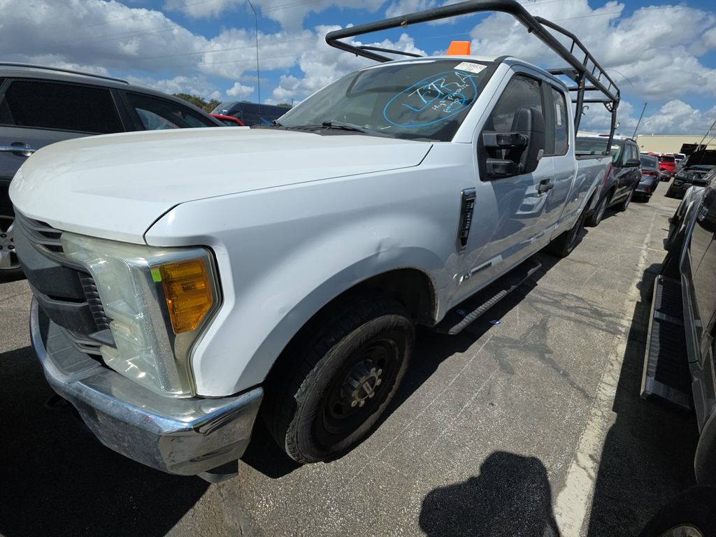 2017 Ford F-250 XL photo