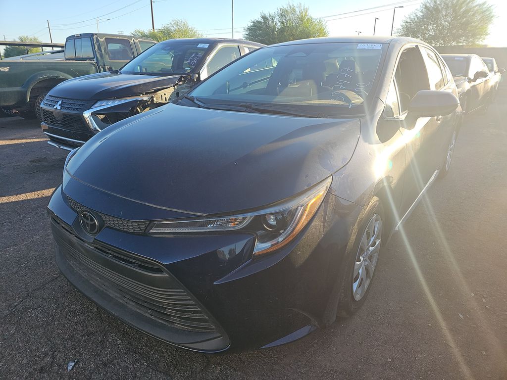2025 Toyota Corolla LE photo