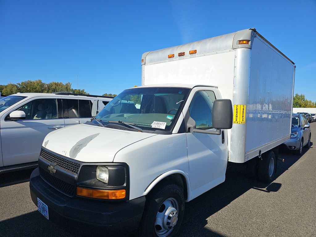 2012 Chevrolet 3500 Cutaway Work VAN photo