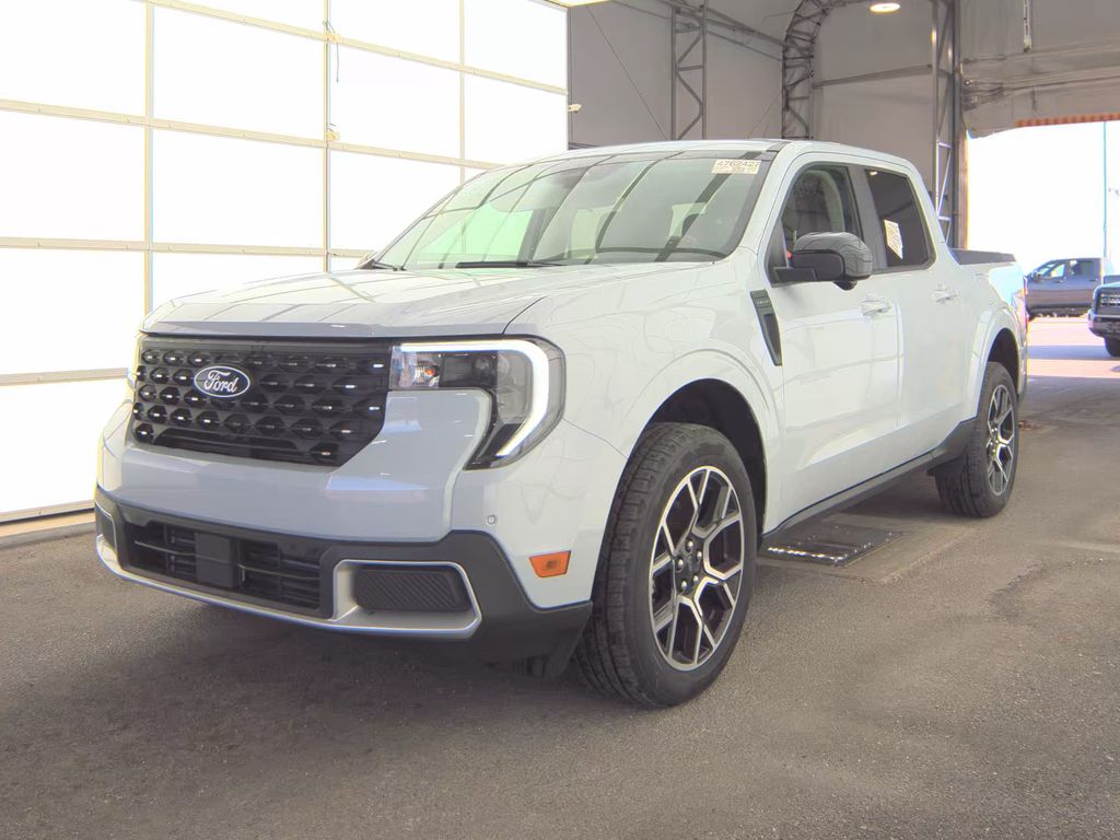 2025 Ford Maverick Lariat photo