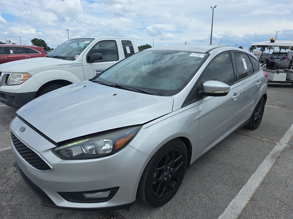 2016 Ford Focus SE photo