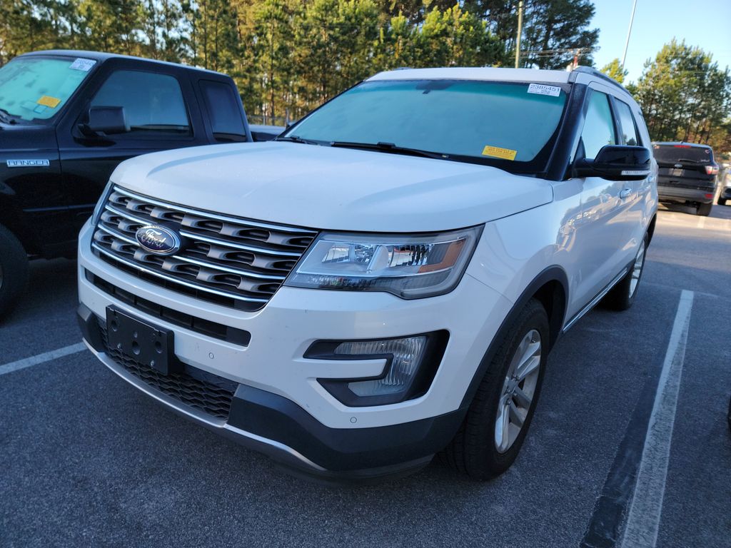 2016 Ford Explorer XLT photo
