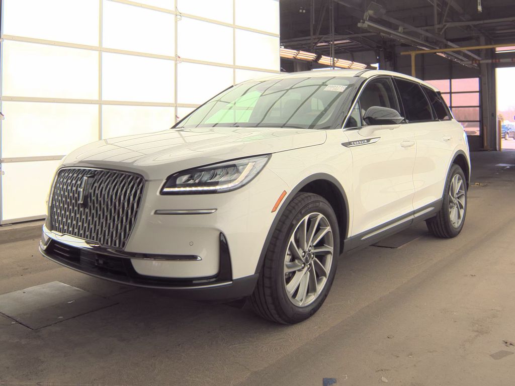 2025 Lincoln Corsair Premiere photo