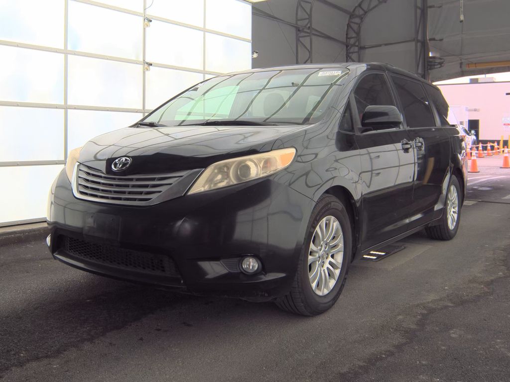2011 Toyota Sienna XLE photo