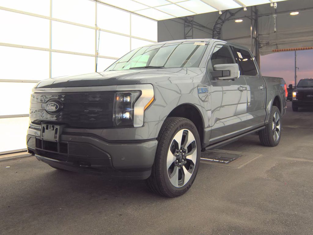 2025 Ford F-150 Platinum photo