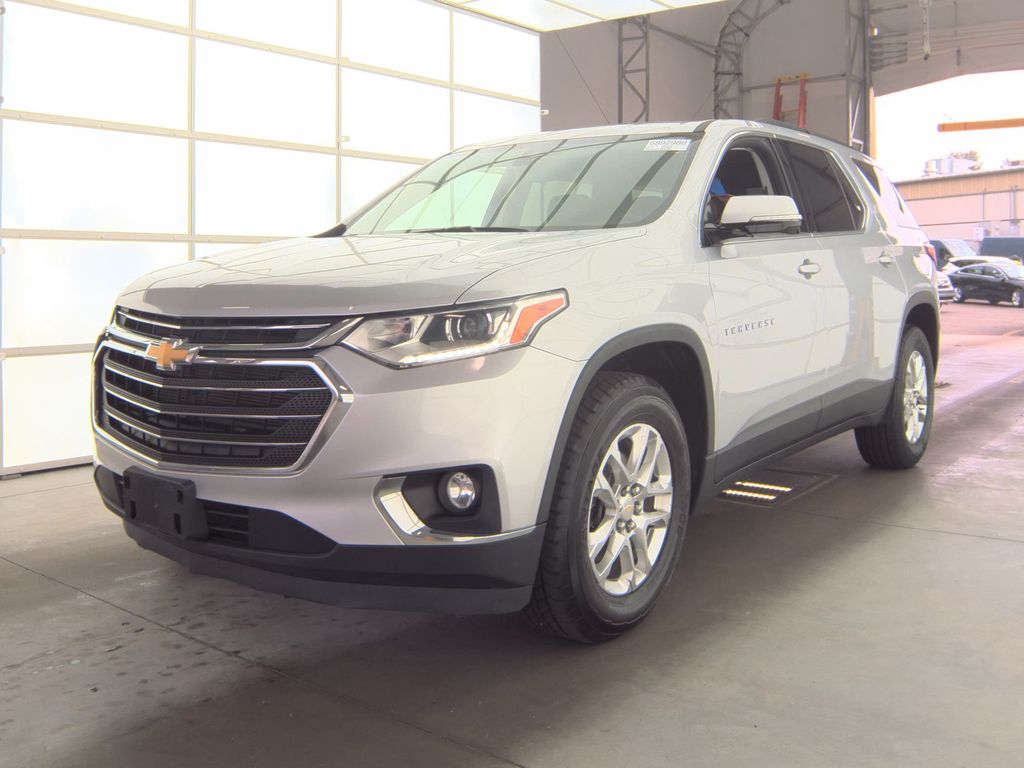2021 Chevrolet Traverse LT Cloth photo