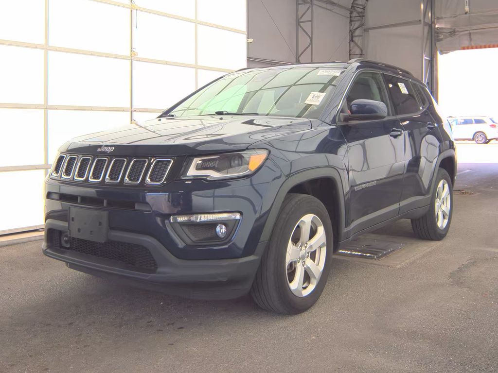 2018 Jeep Compass Latitude photo