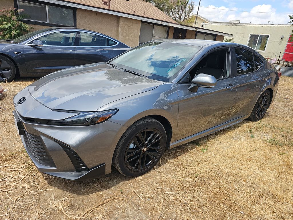 2025 Toyota Camry SE photo